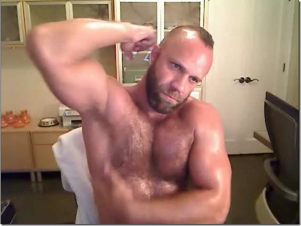 muscle-bear-gay